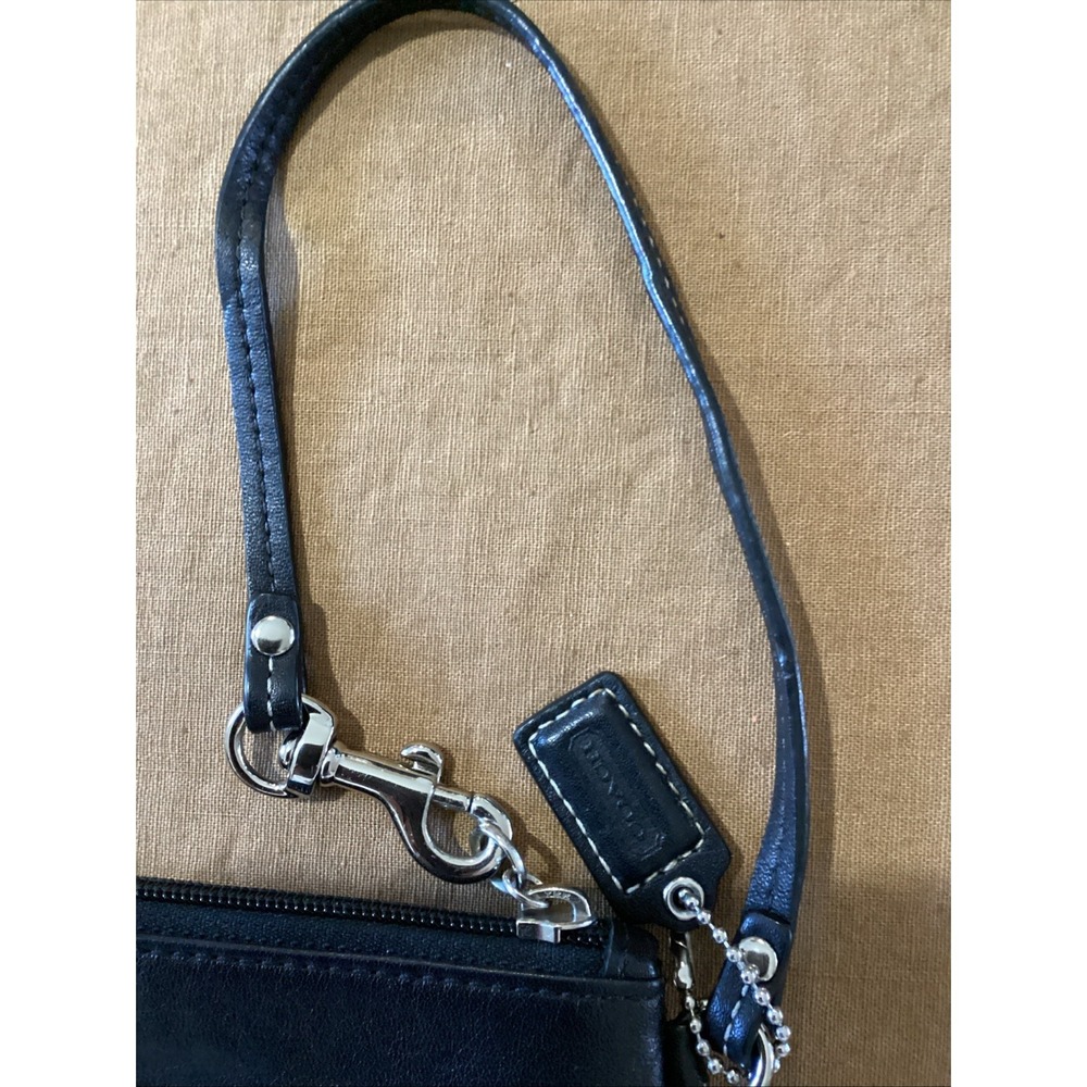 Coach Small Black Leather Wristlet Handbag Fast Ship - Picture 3 of 6